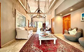Atlantic-Square Guesthouse